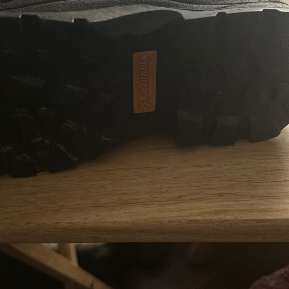 Columbia Mens 7 hiking boot